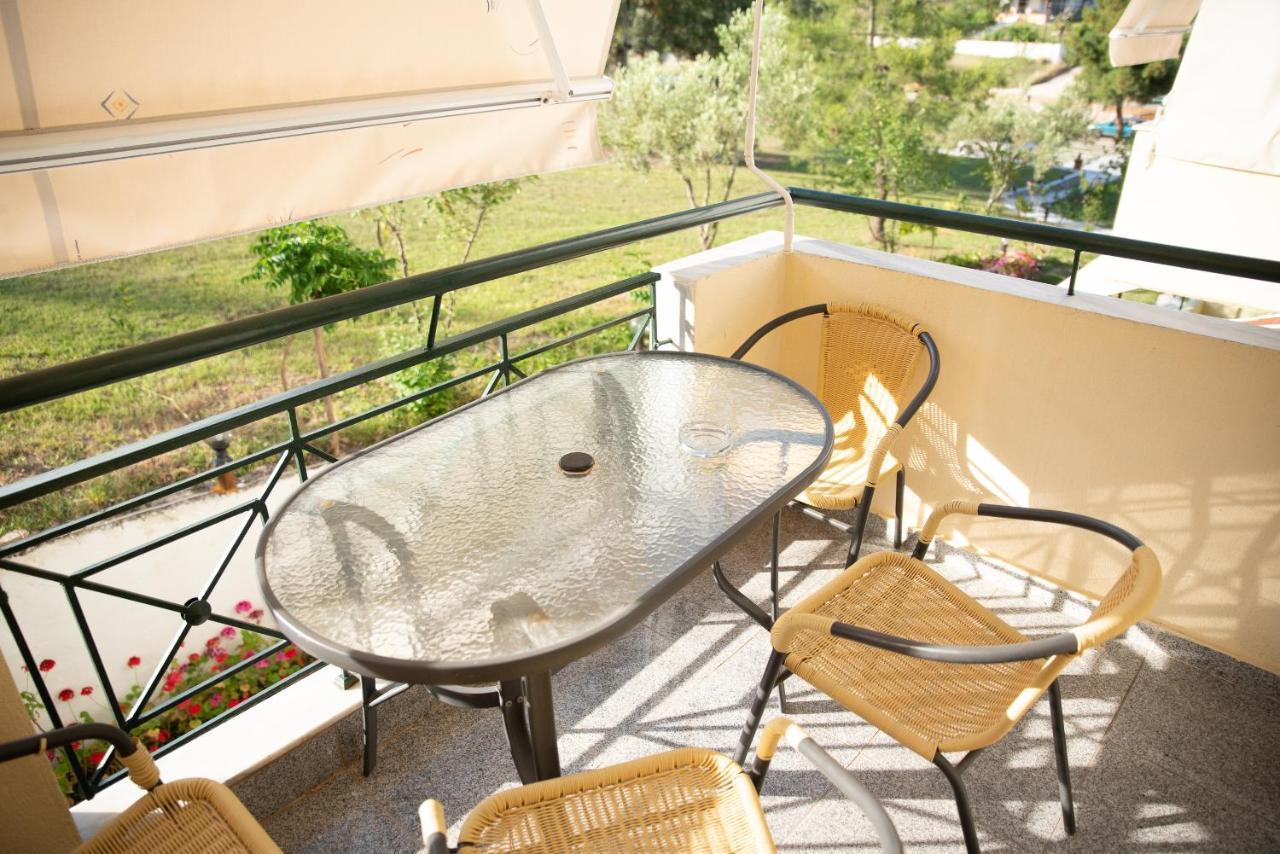 Nikos Apartments Ormos Panagias Luaran gambar