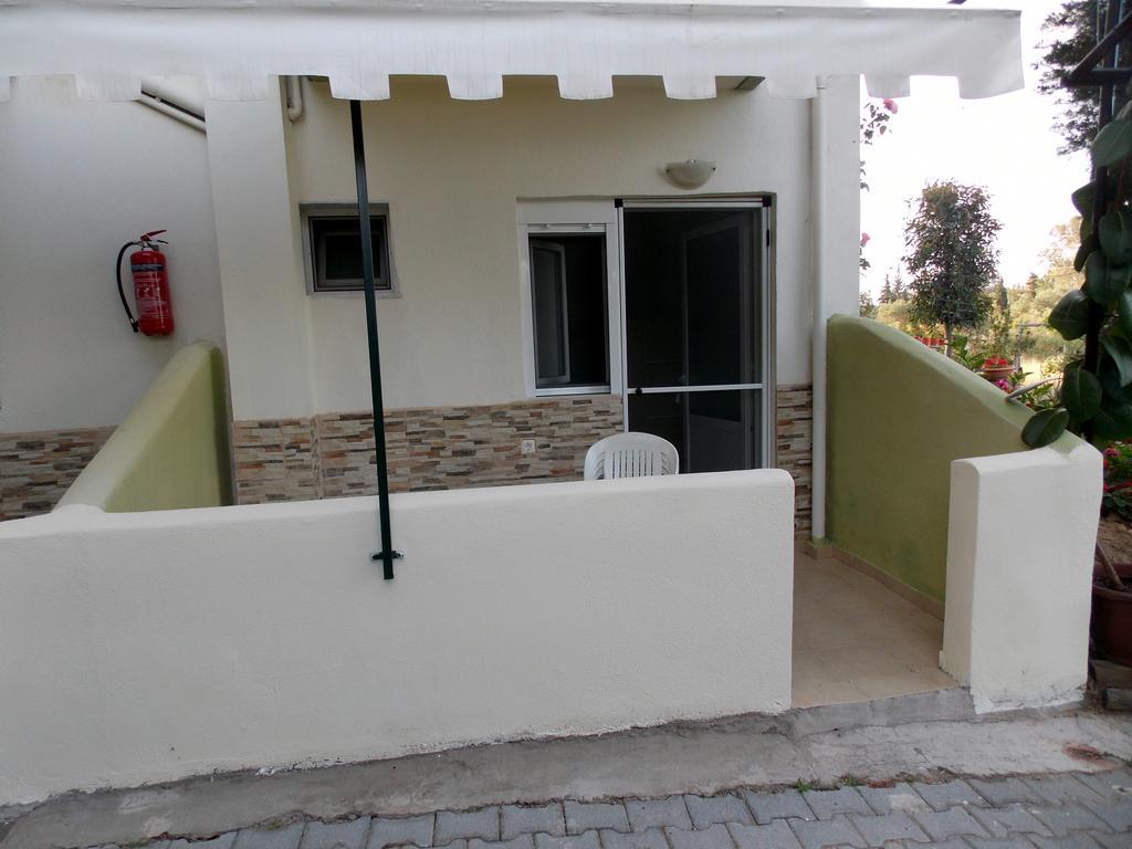 Nikos Apartments Ormos Panagias Luaran gambar