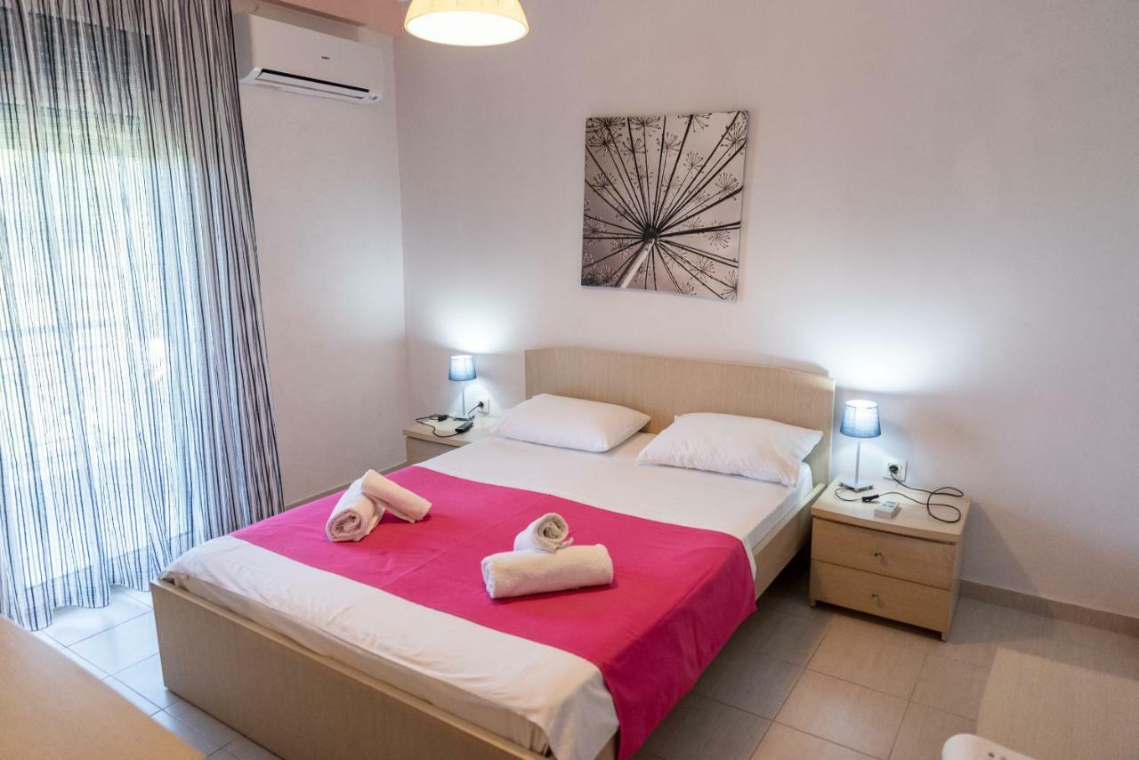 Nikos Apartments Ormos Panagias Luaran gambar