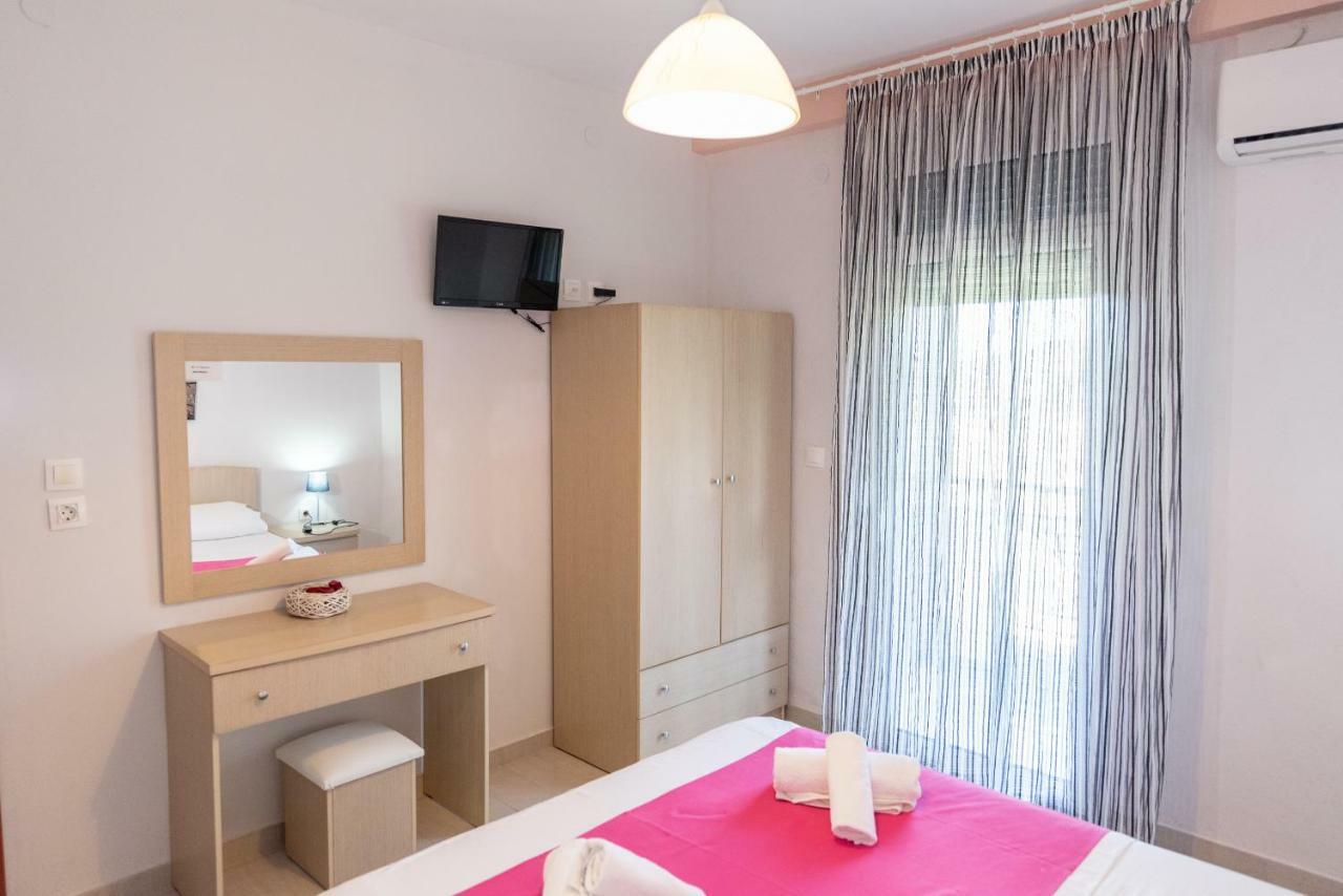 Nikos Apartments Ormos Panagias Luaran gambar