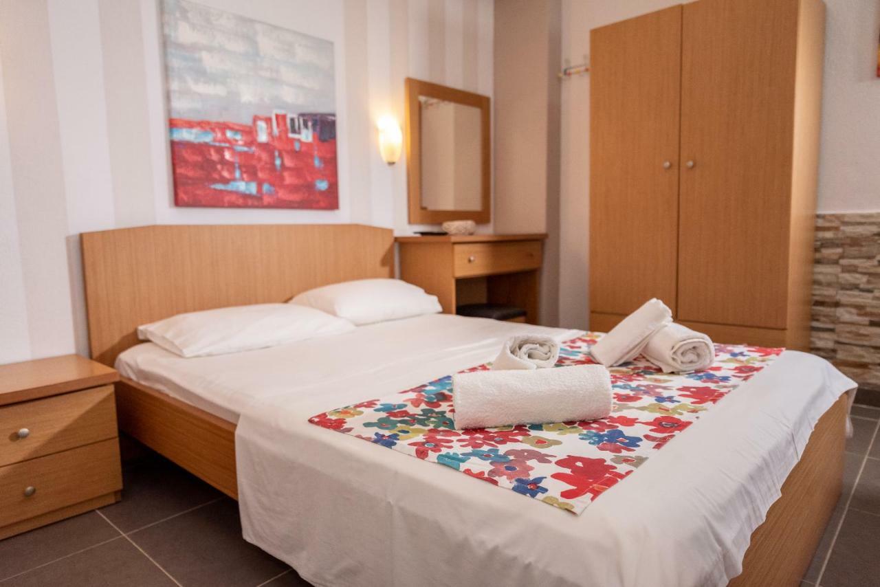 Nikos Apartments Ormos Panagias Luaran gambar